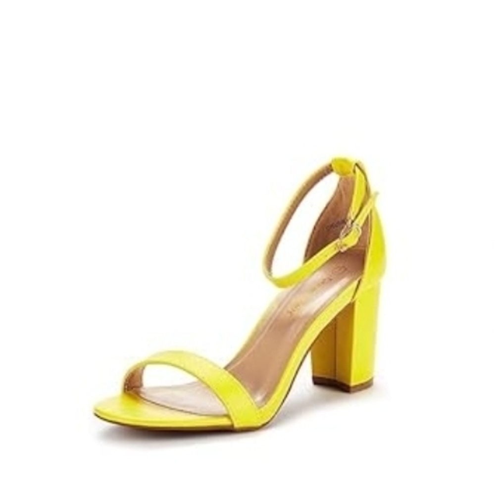 Dream Pairs | NIB Bright Yellow Block Heel Sandals Size 7